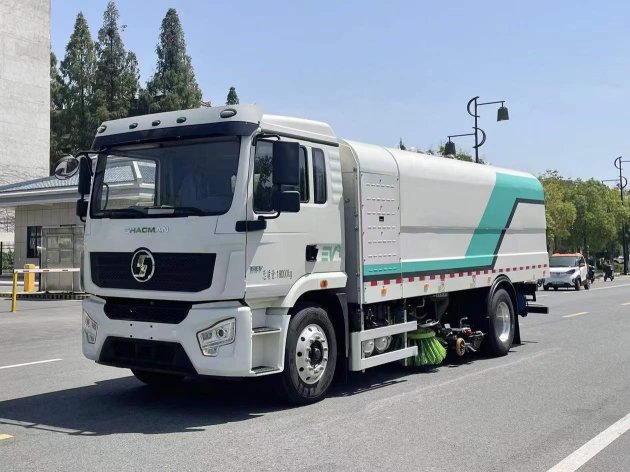 陕汽德龙纯电动洗扫车